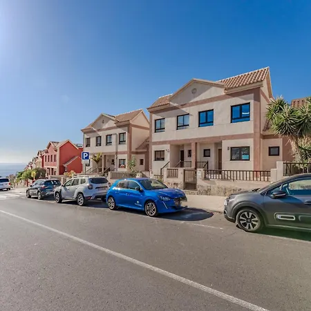 Дом отдыха Exclusive New Townhouse In Playa Paraiso *