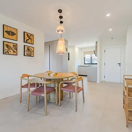 Дом отдыха Exclusive New Townhouse In Playa Paraiso Адехе